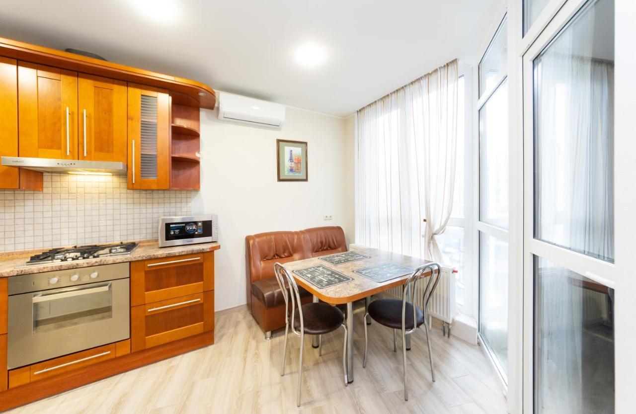 Апартаменты На Центральной Улице Kiev Extérieur photo